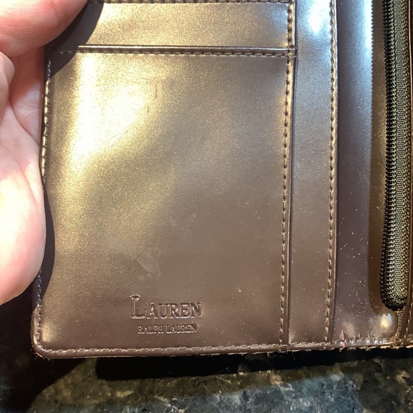 Lauren wallet great used condition - Picture 4 of 4